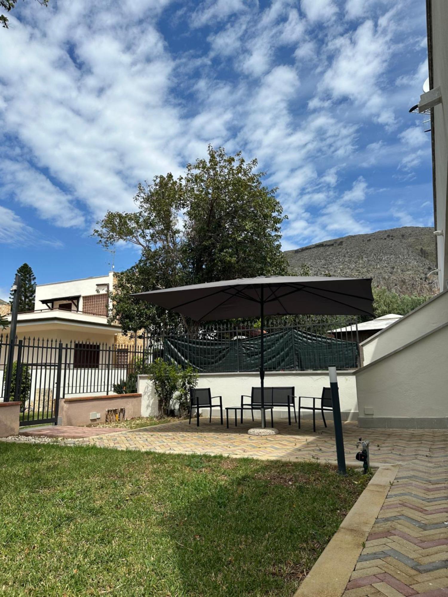 Villa Sara Mondello Garden Level Palerme Extérieur photo